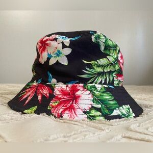 ⭐️Free With Any Purchase⭐️Lids Tropical Print Bucket Hat